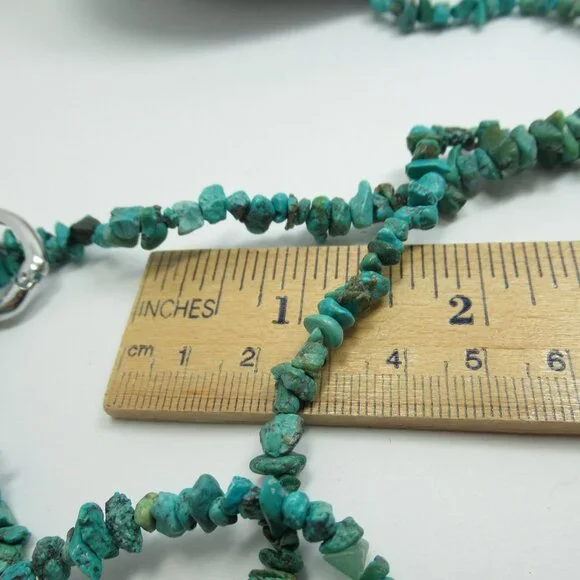 Turquoise gemstone chip necklace - Picture 4 of 9